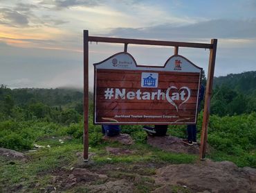 🌄 Ranchi → Netarhat → Lodh Falls → Betla → McCluskieganj Tour Package
🗓 Suggested Duration: 4–5 Da