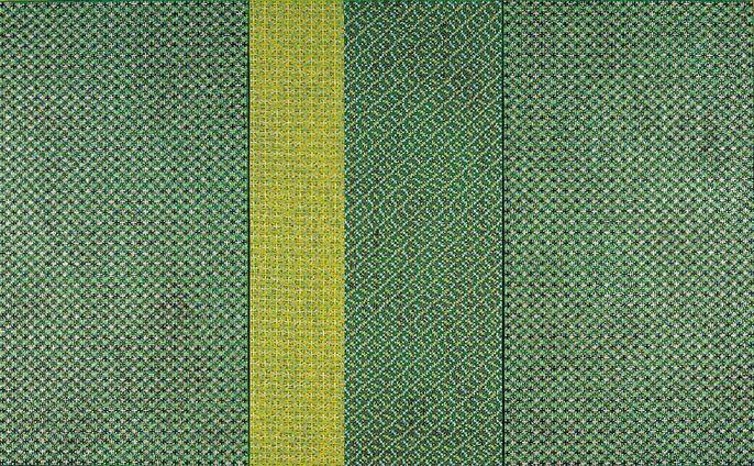click to enlarge- double click to reduce
Ding Yi, Appearance of Crosses 2001-8, 2001, acrylic on tartan, 260(H)*420cm (in 3 pieces)