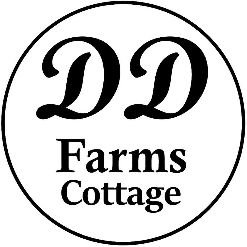 DD Farms Cottage's Logo