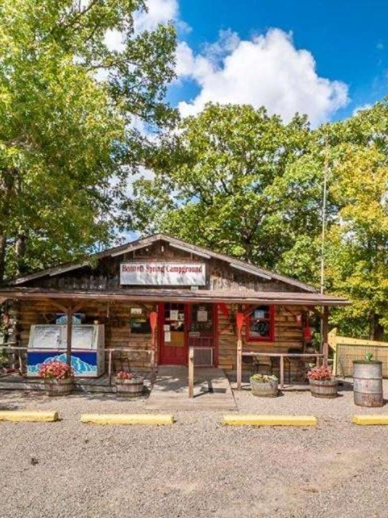 Full Hook Up Sites, Free WiFi Spring Campground