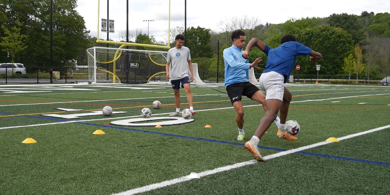 Dark Blue - Salem State MSOC - Stephane Fevry
Light Blue - Saint Peter's MSOC - Deacon Phillipe