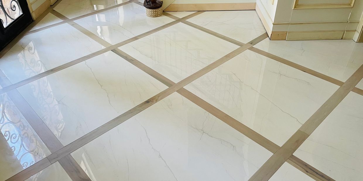 Polished porcelain tiles floor