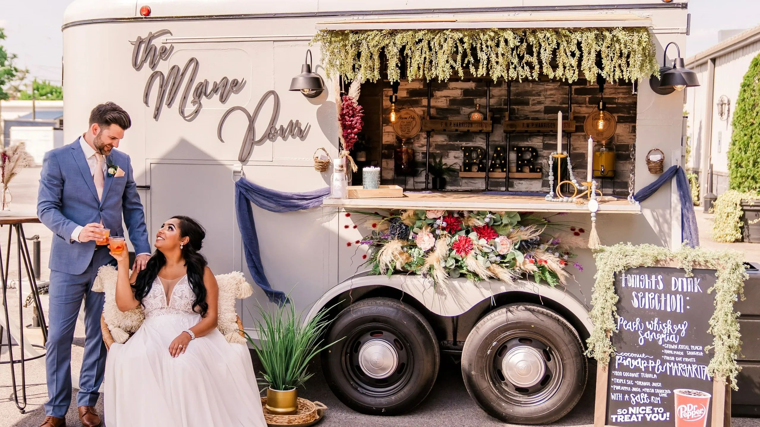 The Mane Pour - Mobile Bar in Chattanooga