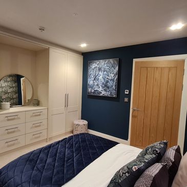 ZED23 painting and wallpapering for Llewelyn-Bowen Design