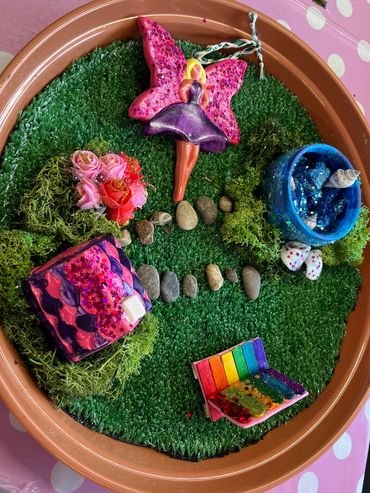 Fairy Garden, Craft cabin