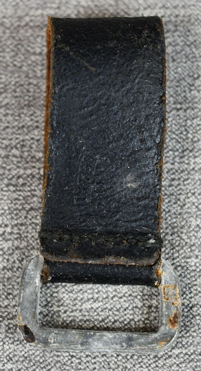 Black Leather DRing Belt Loop