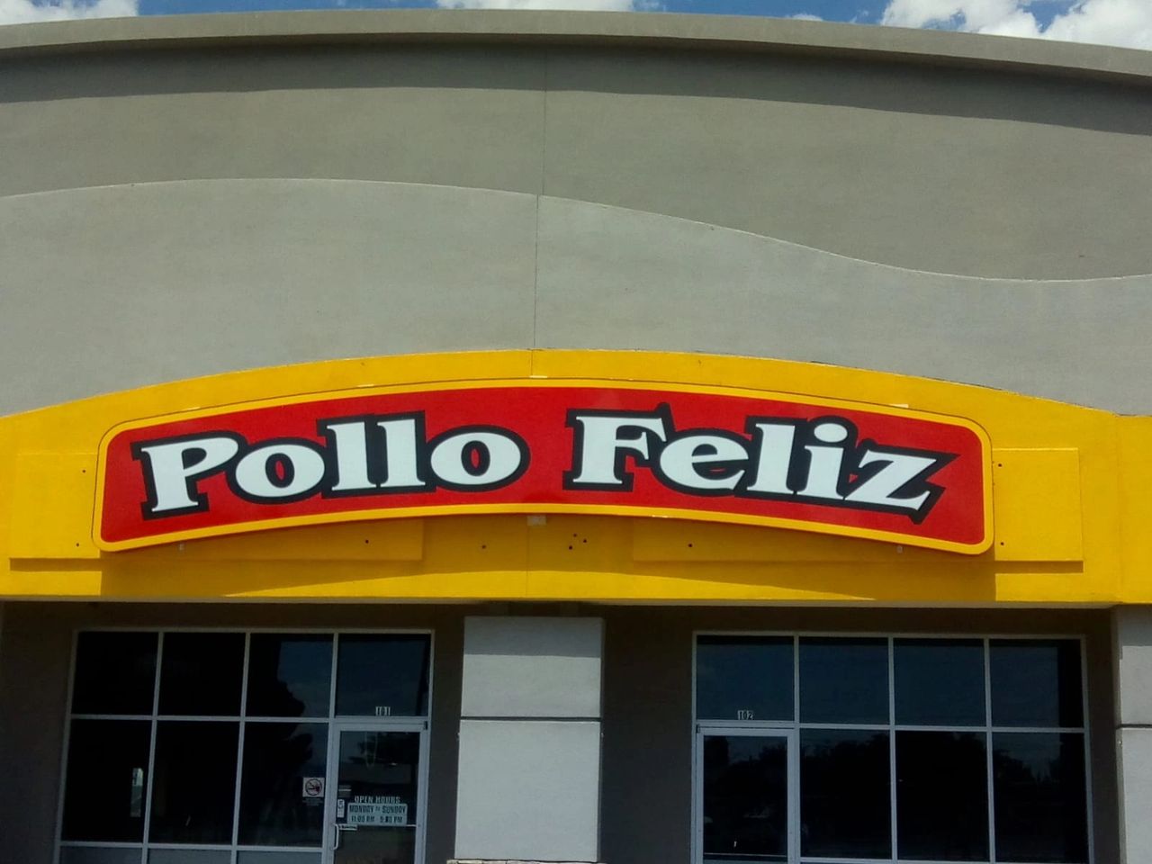 Pollo Feliz - Shaped Light Box Signs