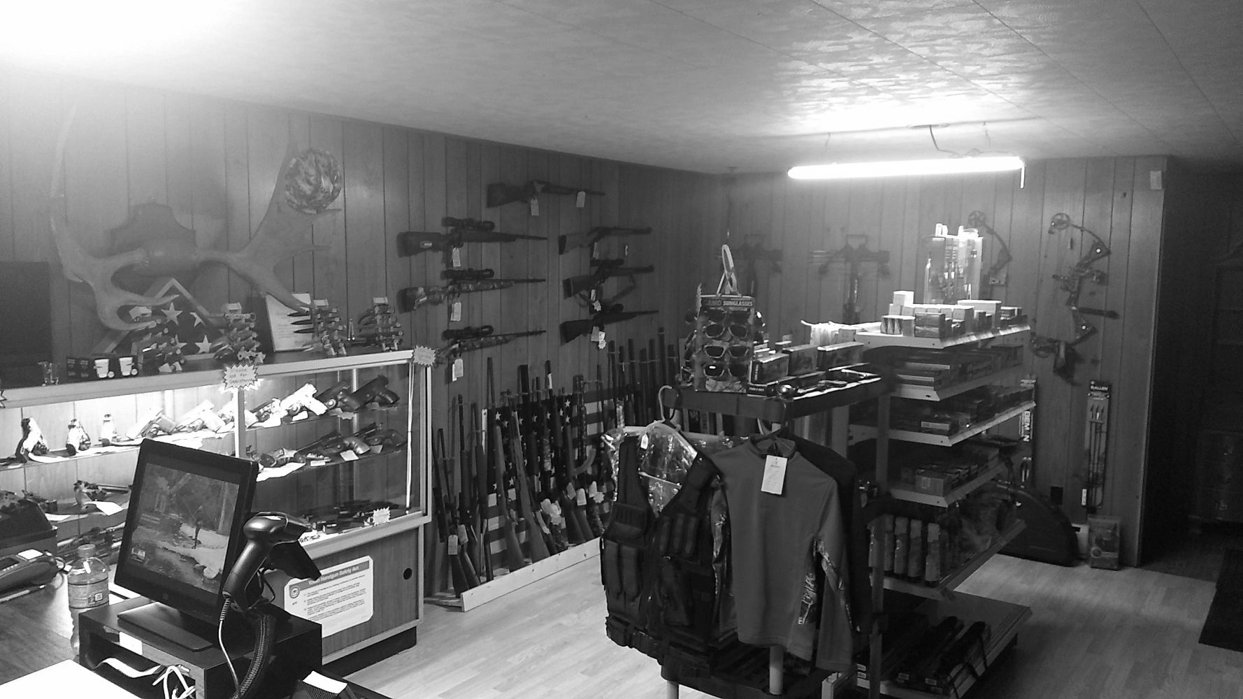 Duceys Guns & Ammo / Duceys Hydro Dipping & Knives Sales Duceys Guns & Ammo / Duceys Hydro