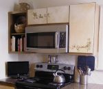 kitchen backsplash BEFORE