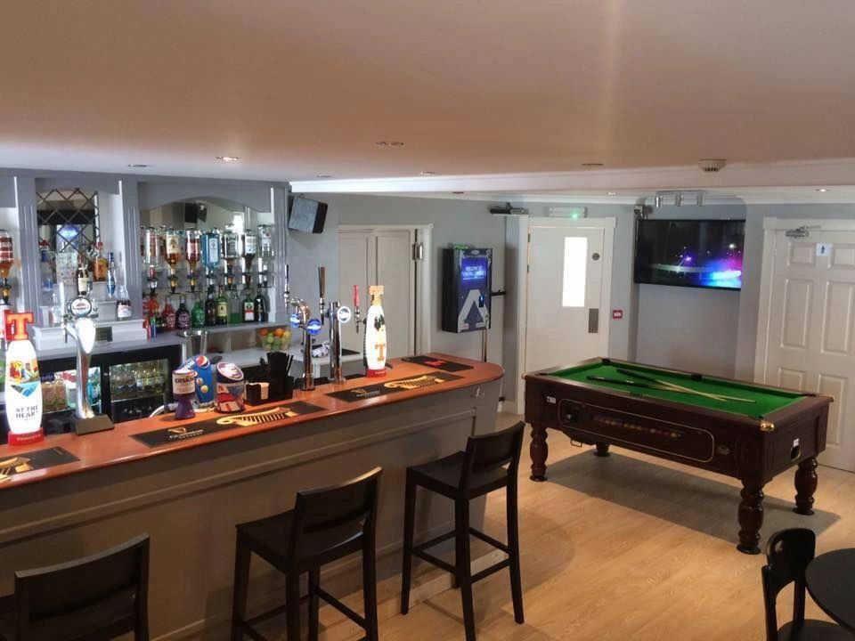 The Kinloch Bar