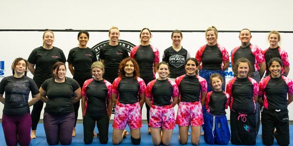 Jiu-st Girls is a comfortable clothing brand targeted towards women of Jiu-jitsu. It is a stylish br