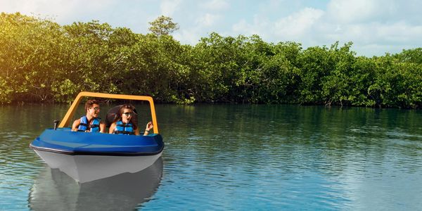 Nichupte Lagoon Speedboat Adventure: Snorkeling at the Great Mayan Reef in Cancun: 2026
