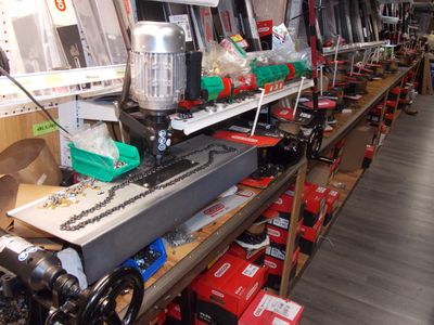 chainsaw chain crossed to Oregon chain