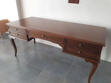 Ahşap Çalışma Masa Modellerinde Farklı Modeller Mecvuttur.