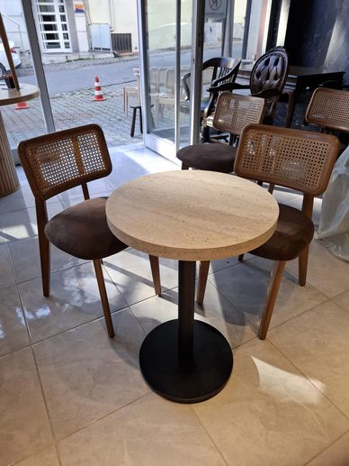 Cafe Masa modellerinde farklı ebat ve model seçenekleri için mağazamızı ziyaret edebilirsiniz.