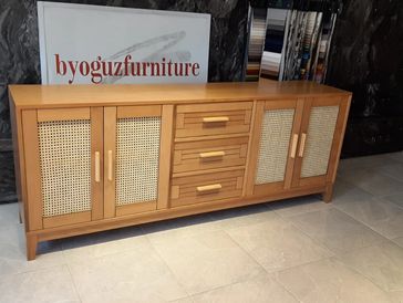 Ahşap hazeranlı konsol ürünlerinde farklı modeller mevcuttur.