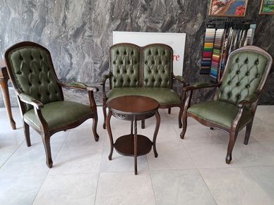 Ahşap Makam Çalışma Odası Bekleme Takımlarında Farklı Modellerimiz Mevcuttur.