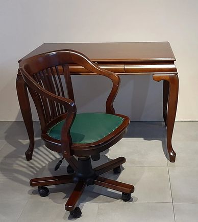 Ahşap Çalışma Masası Takımları İçin Mağazamızı Ziyaret Edebilirsiniz.