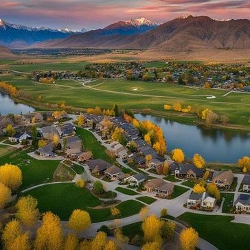 Mapleton new development and golf course