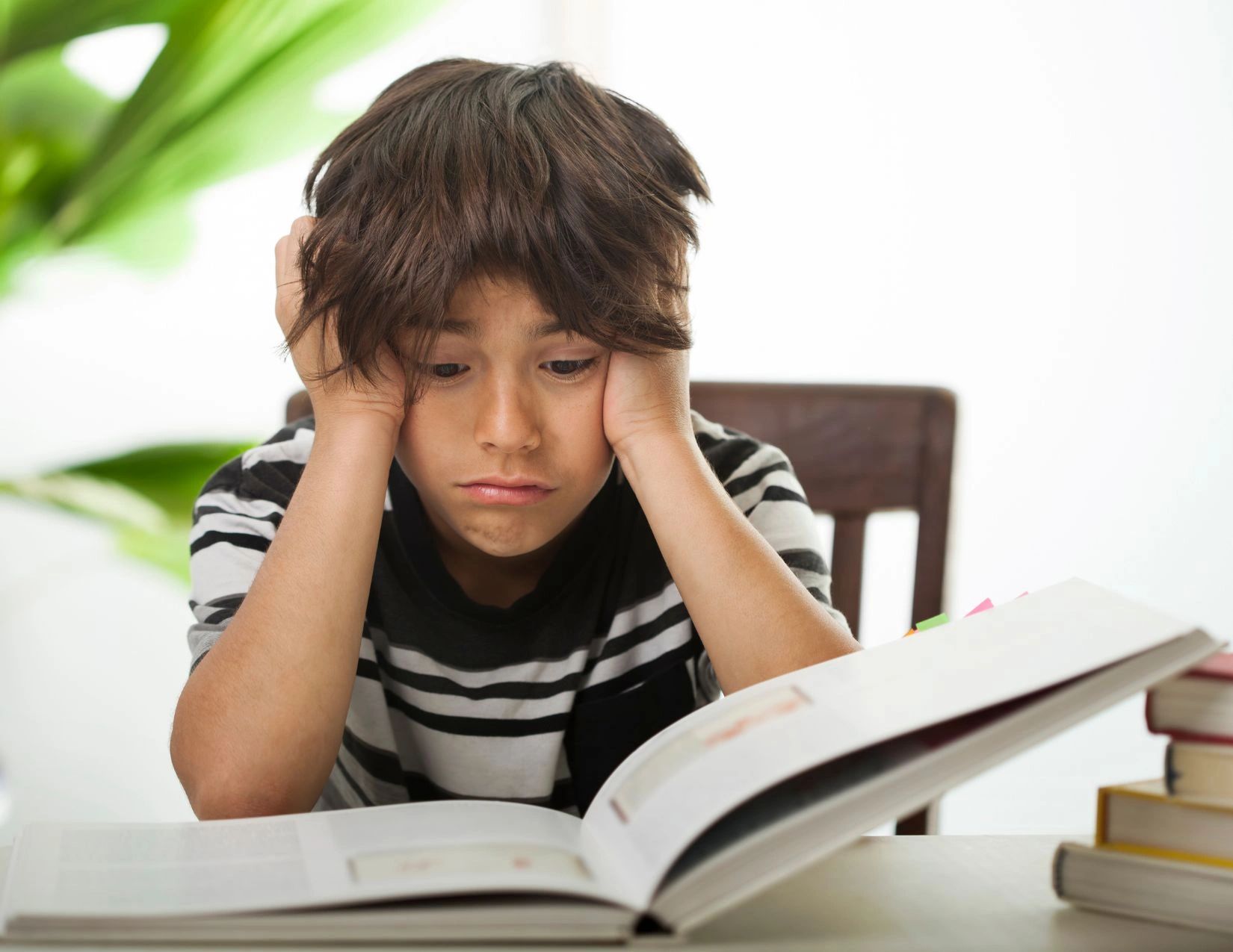 10 Warning Signs Your Child Needs Extra Reading Support