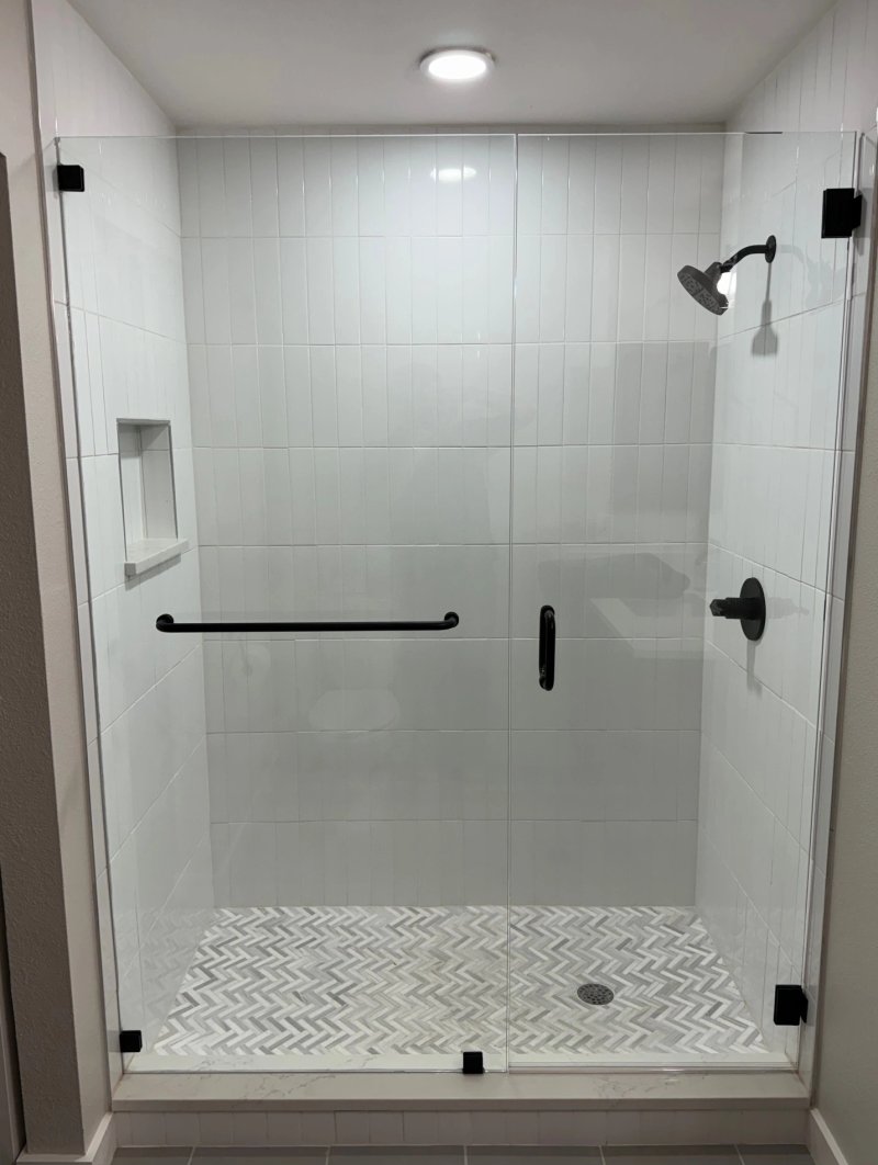 Frameless showers installation from the Modern Glass website