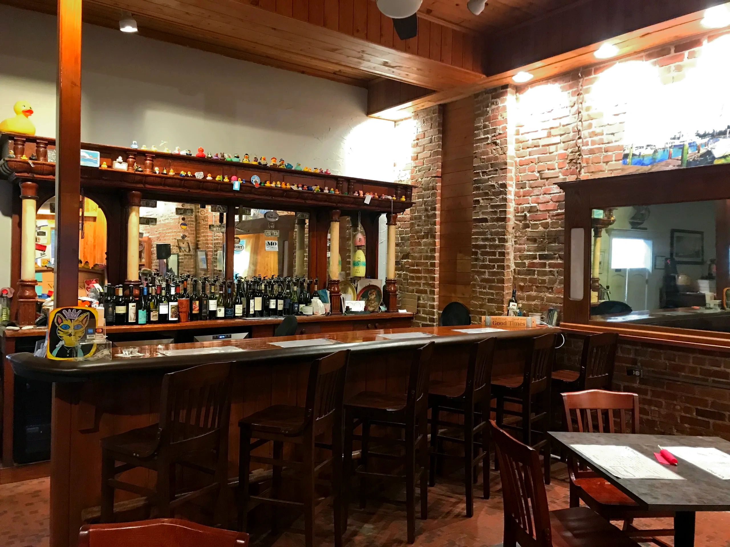 NouVines Manteo Wine Bar, Manteo Wine Store