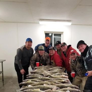 Wisconsin Guide Service LLC - Lake Wisconsin, Ice Fishing Guide