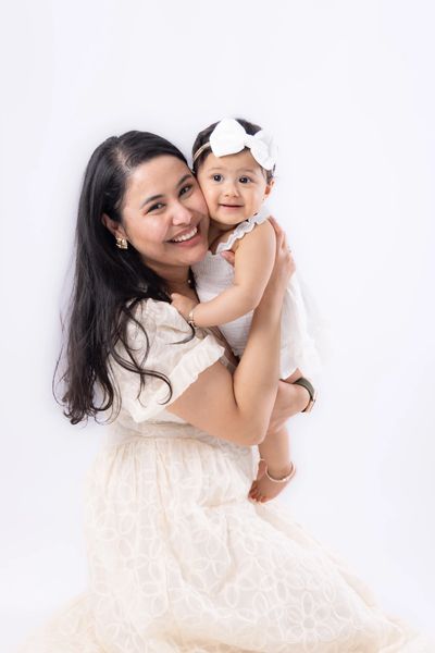 Aarati with her daughter 