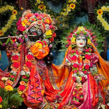 Sri Sri Gandharvika-Giridhari, the presiding deities at ISKCON Korsnäs Gård