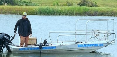 Electro fishing boat 
Eletrofishing survey
Pond Survey