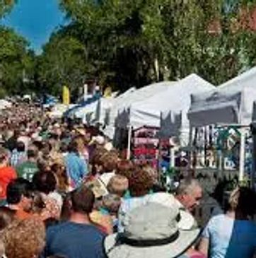 Mount Dora, Festivals, art festival, people, crowds, downtown, tents