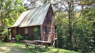 Hidden Haven Barrington Tops, Secluded Loft Cabin Exterior