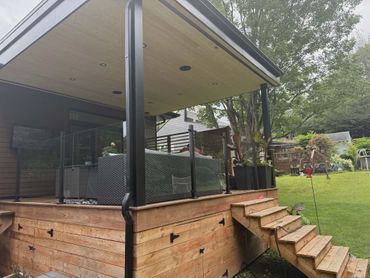 Solarium durable pour un espace extérieur lumineux et protégé.
