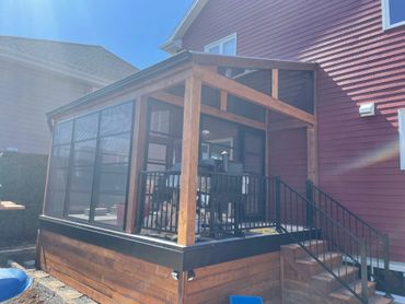 Solarium durable pour un espace extérieur lumineux et protégé.