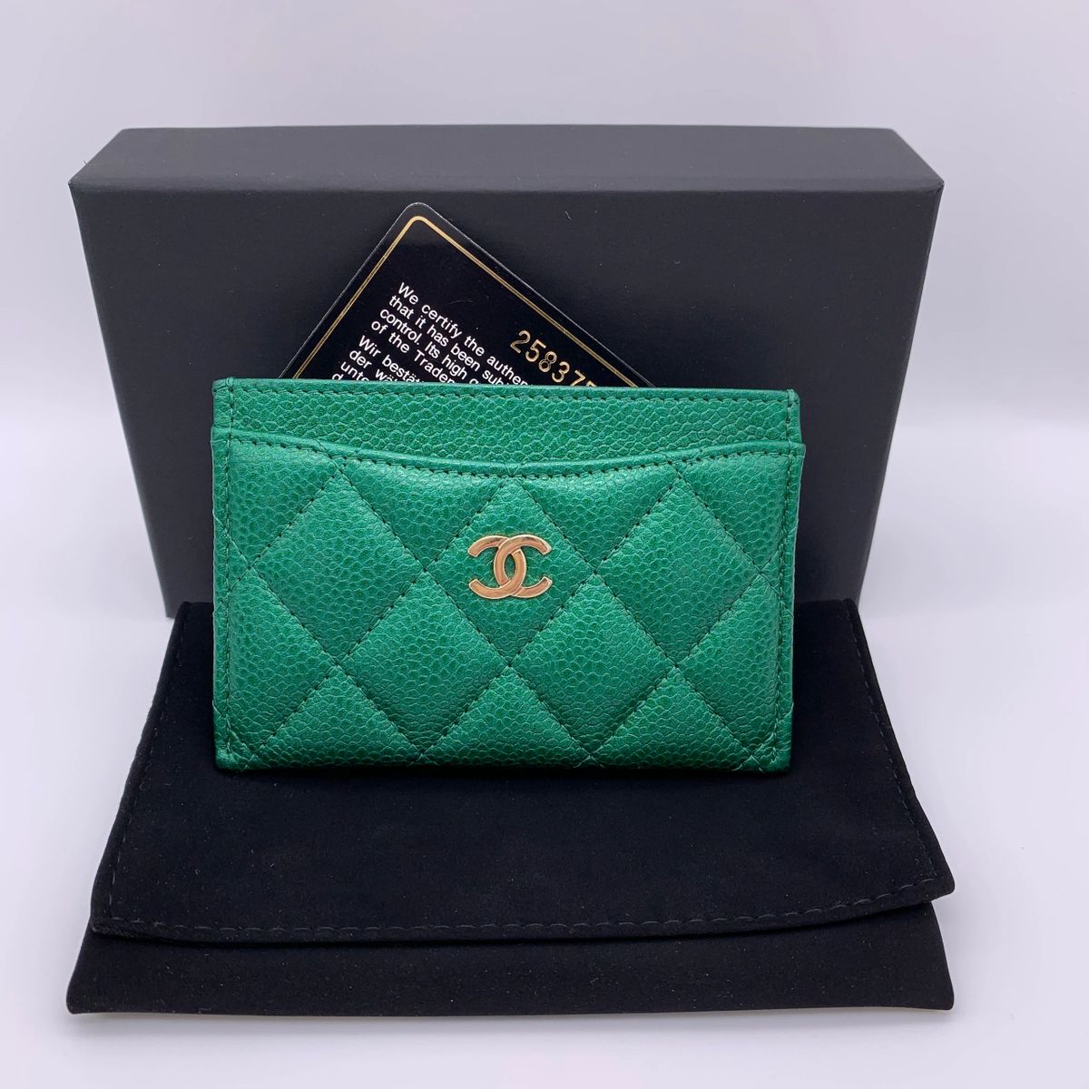 CHANEL 18S Emerald Green Card Holder CHANEL 18S Emerald Green Card Holder