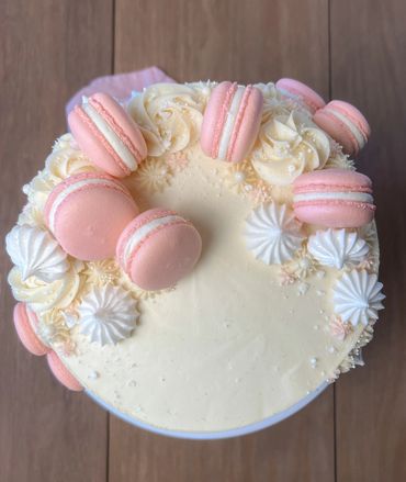 Modern wedding cake design Door County WI