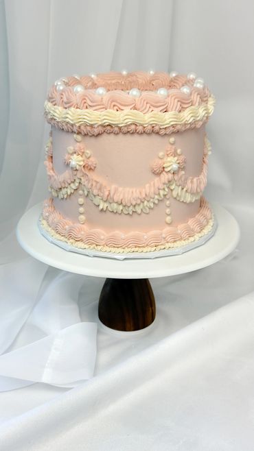 Intimate wedding cake Door County baker