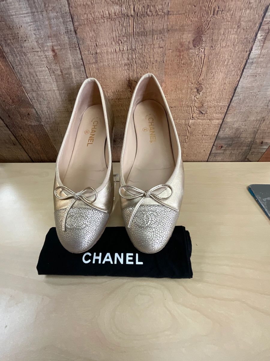 CHANEL Double CC, Gold Size 40