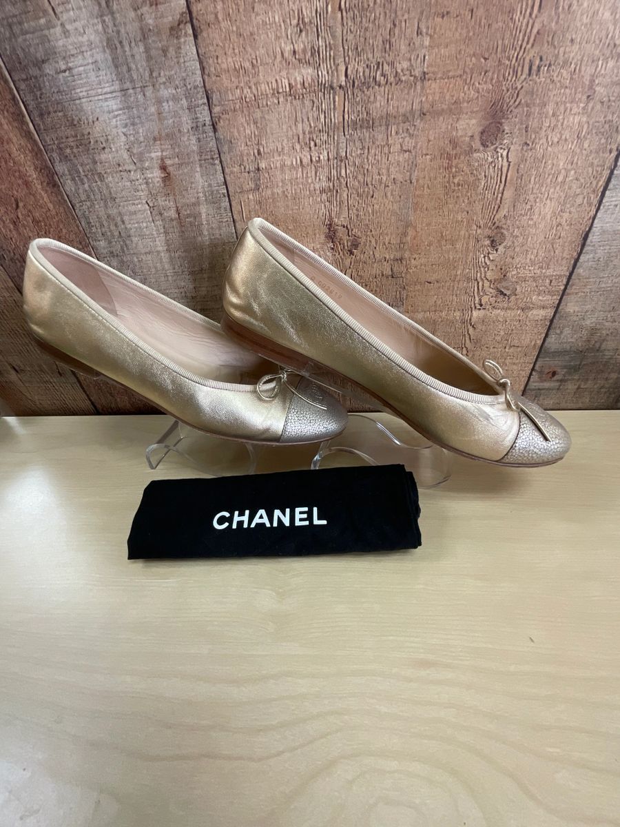 CHANEL Double CC, Gold Size 40