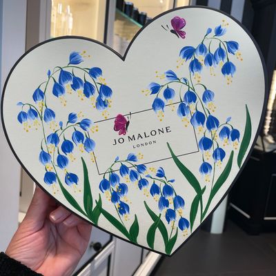 San Diego bottle painter engraver, calligrapher hand painted Jo Malone box with wild bluebells