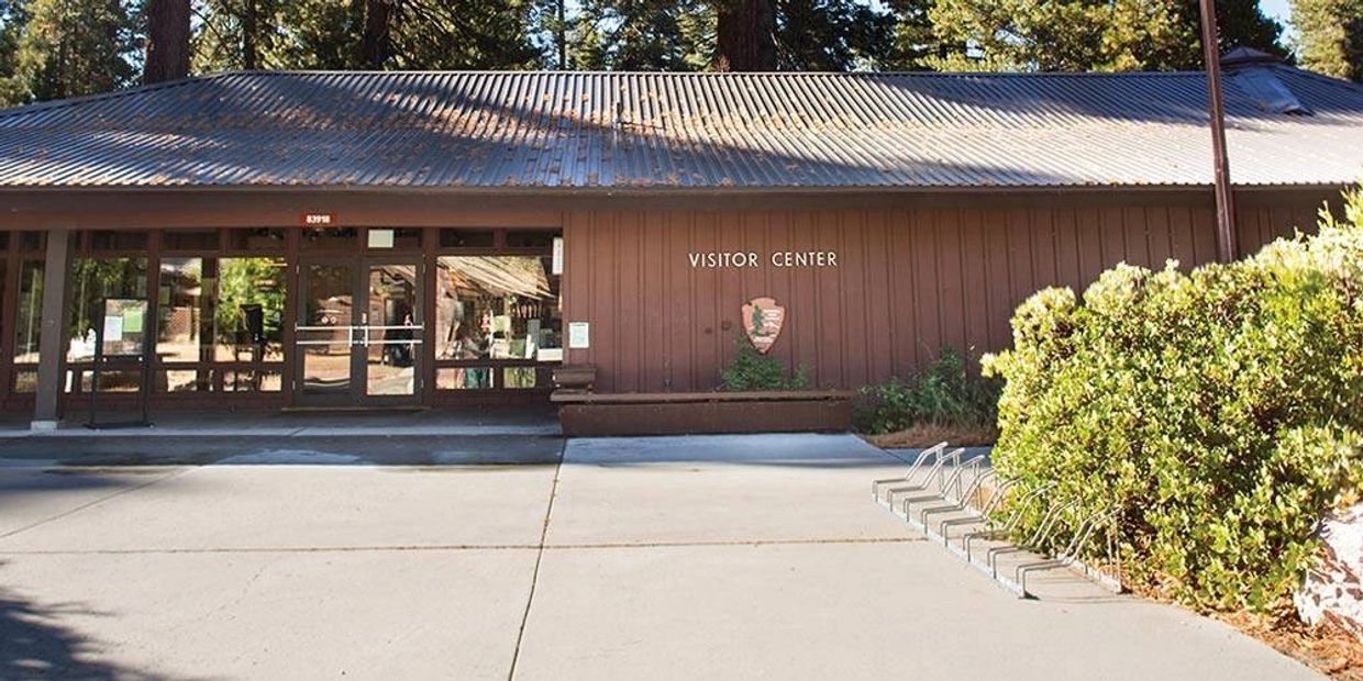 VISITOR CENTER IN SEQUOIA NATIONAL PARK