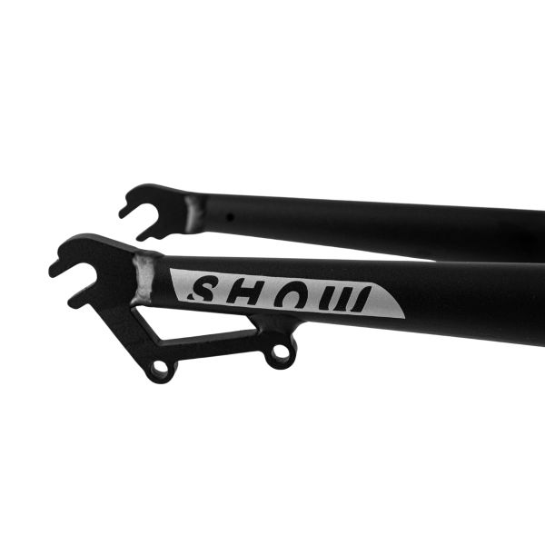 Close-up of black bike frame dropouts with "SHOW" branding.