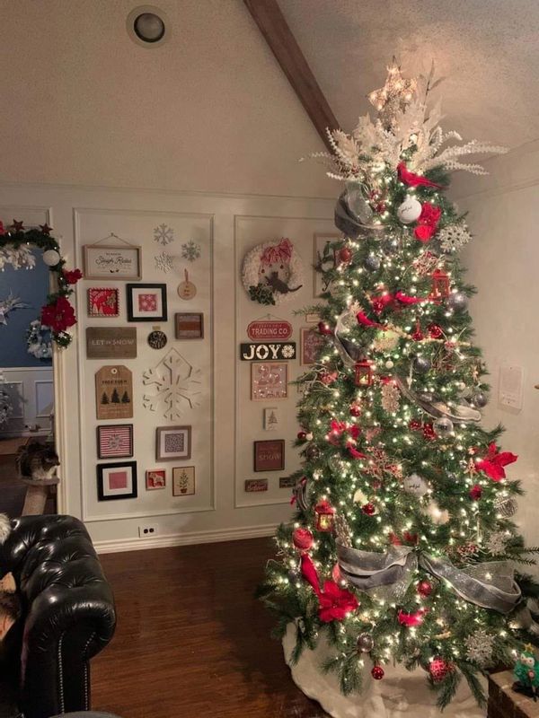 Gallery wall and a Scandinavian inspired tree. Every corner of this home was filled with festivity.
