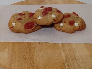 Strawberry Cheesecake Cookies