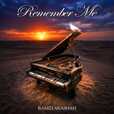 Piano ancien dans le désert au coucher du soleil avec un oiseau blanc.