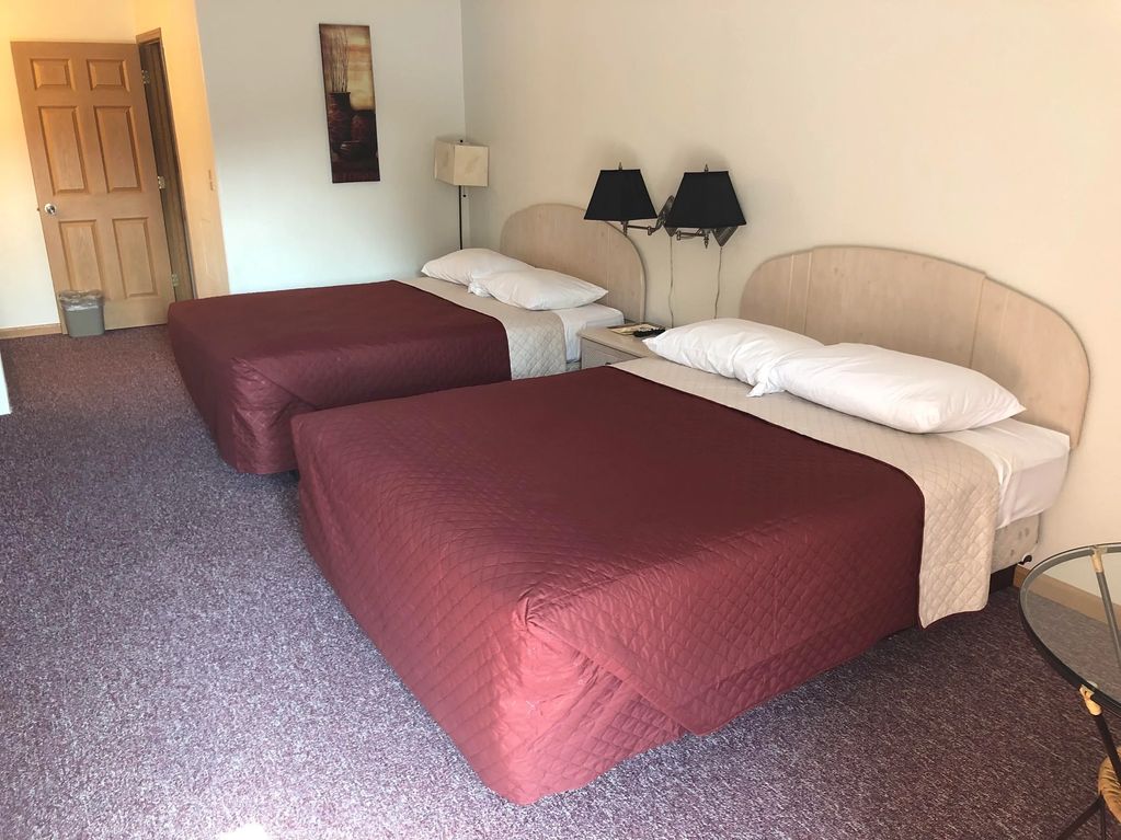 Double Queen Suite