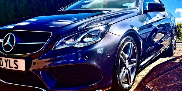 A picture of a car that has just had the ultimate valet package by clean start. 