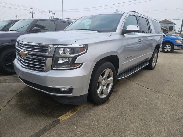 2020 Chevrolet Suburban Premier's photo