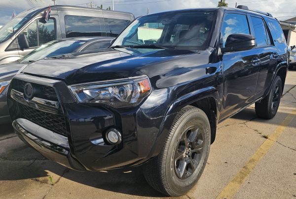 2018 Toyota 4Runner SR5's photo