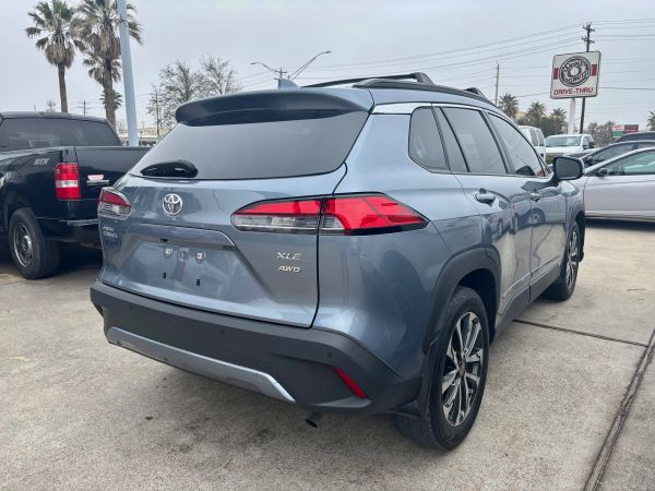 2023 Toyota Corolla Cross XLE - Photo 5
